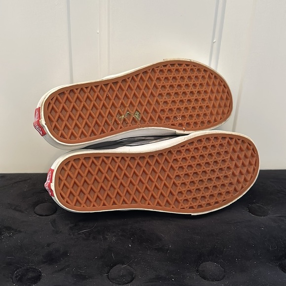 VANS Checkerboard Gray Dawn & True White Womens Slip-On Shoes - Picture 10 of 11